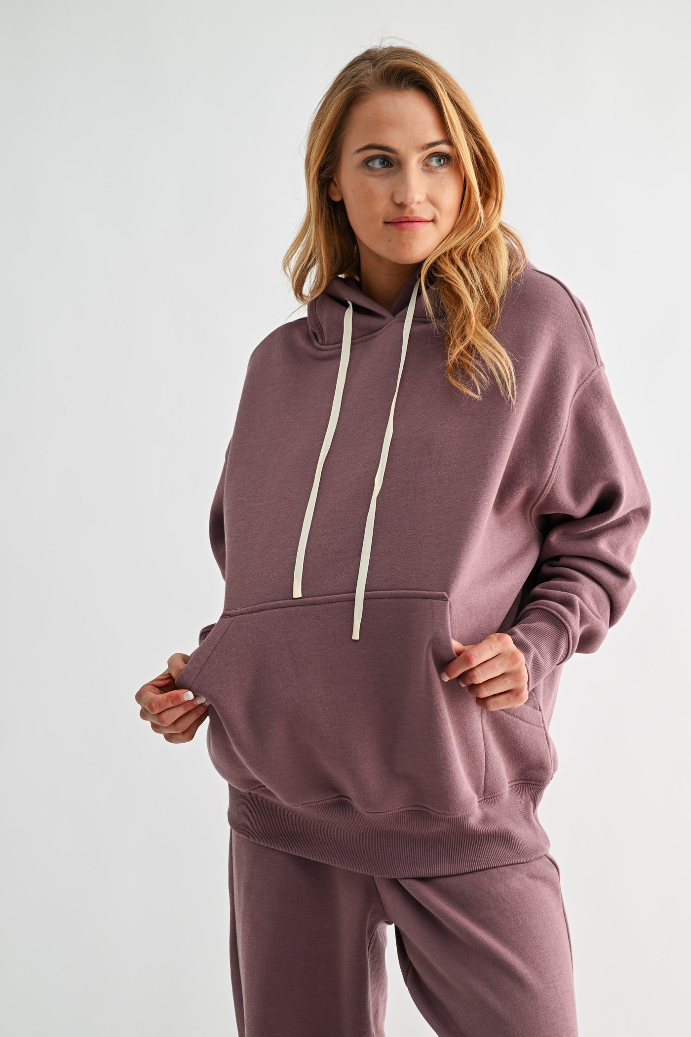 ELVIE SWEATSHIRT
